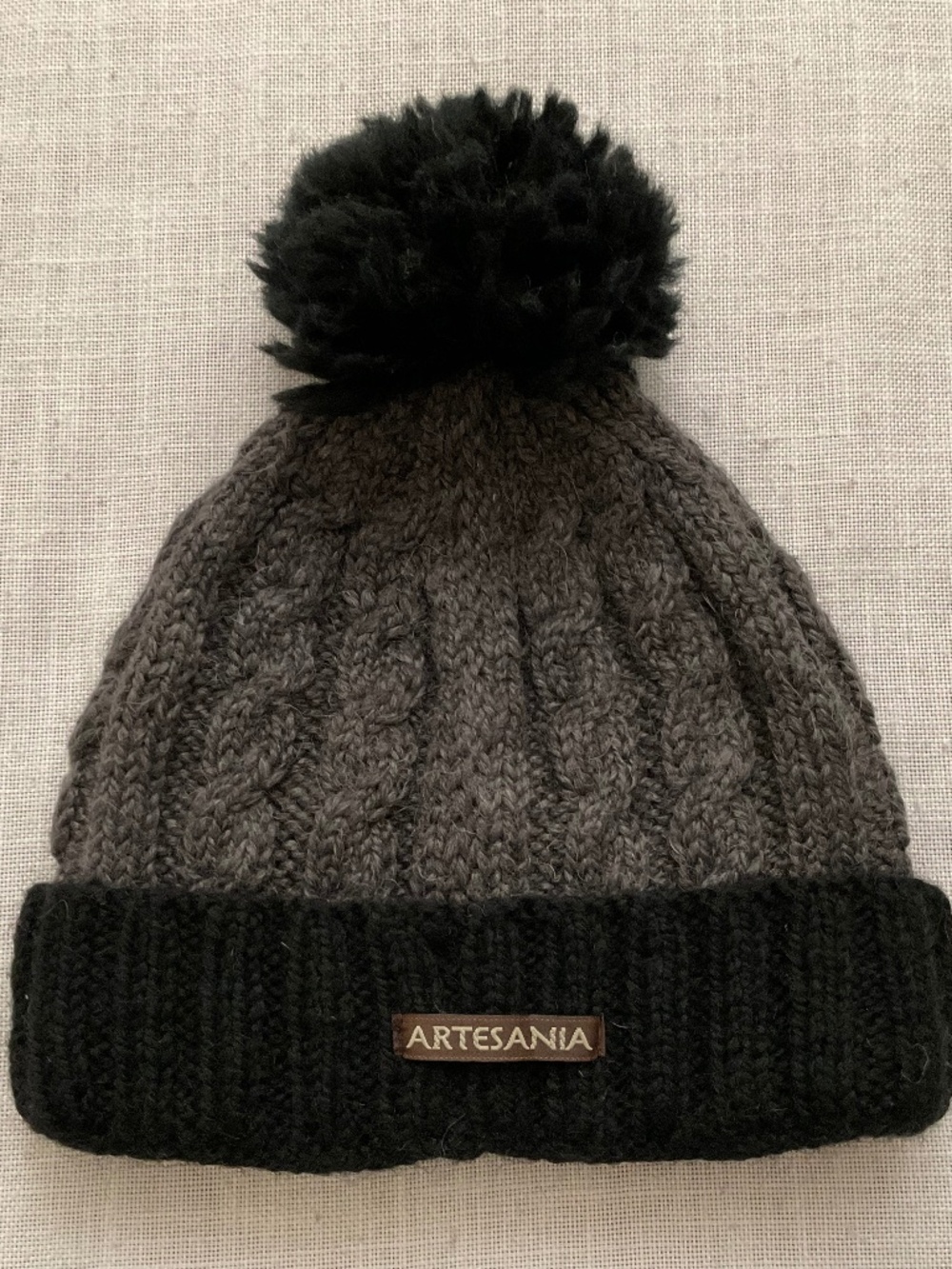 Artesania Hand-Knit in Ecuador Wool Alpaca Cable Knit Cuff Beanie O/S NEW